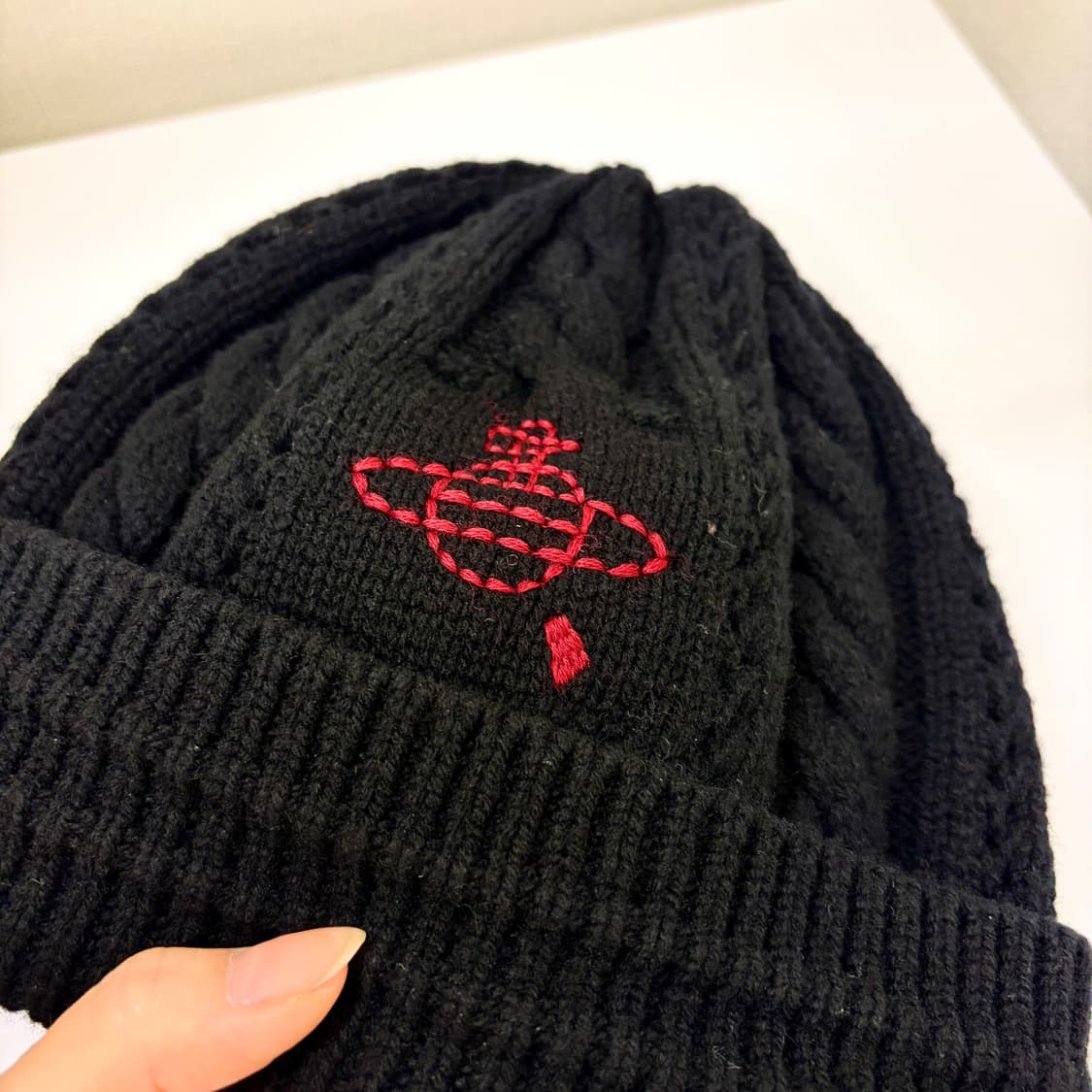 비비안 웨스트우드 케이블 니트 비니 블랙 상품이미지4