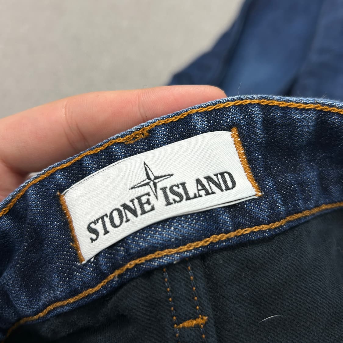스톤아일랜드 와펜 데님팬츠(30) 상품이미지3