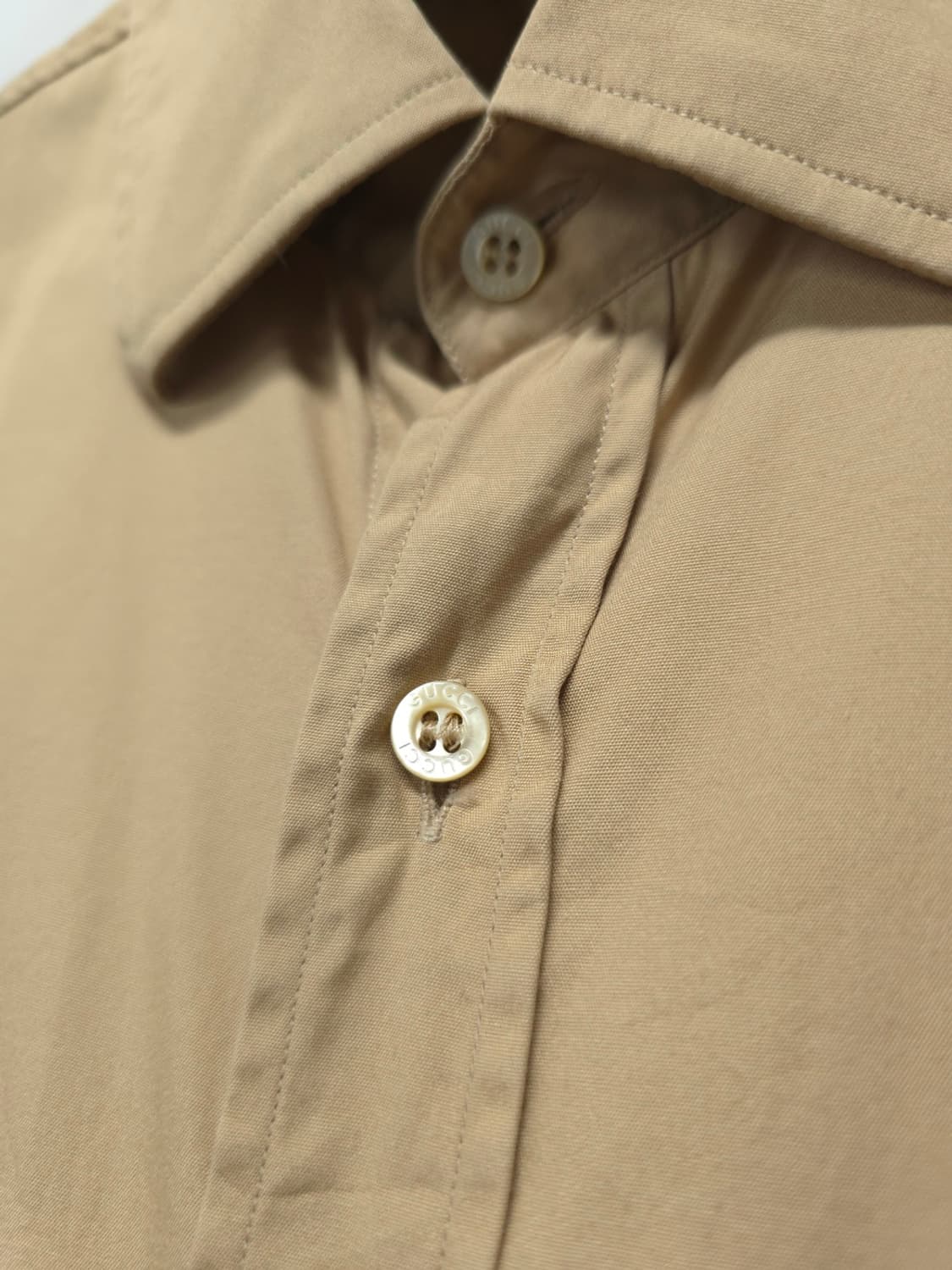 [희귀] 구찌 남여공용 스태프 유니폼 코튼 셔츠 (베이지, 37사이즈) 상품이미지4