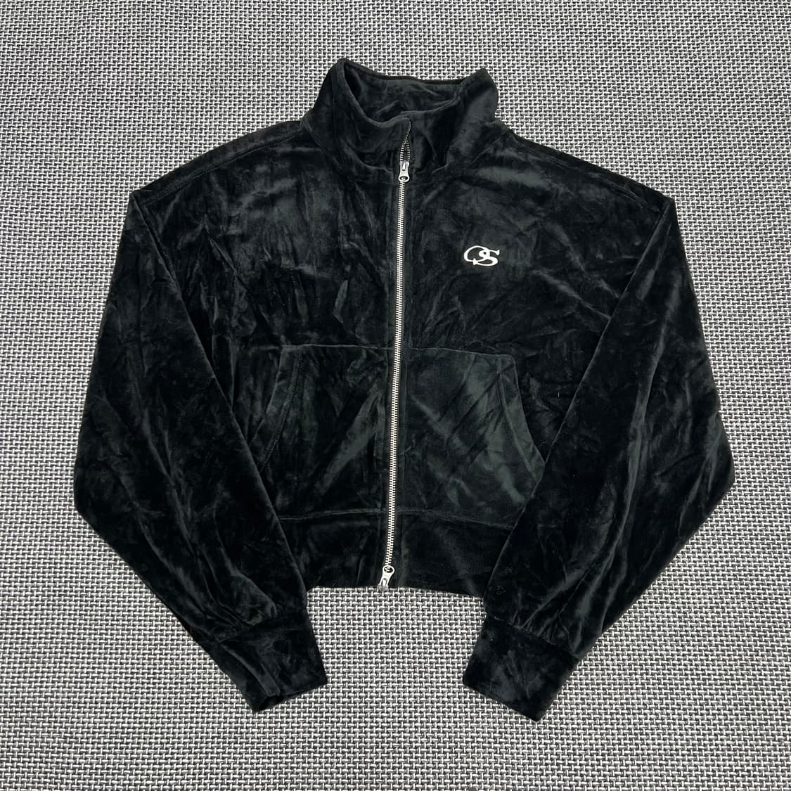 오드스튜디오 벨벳 집업 상품이미지1