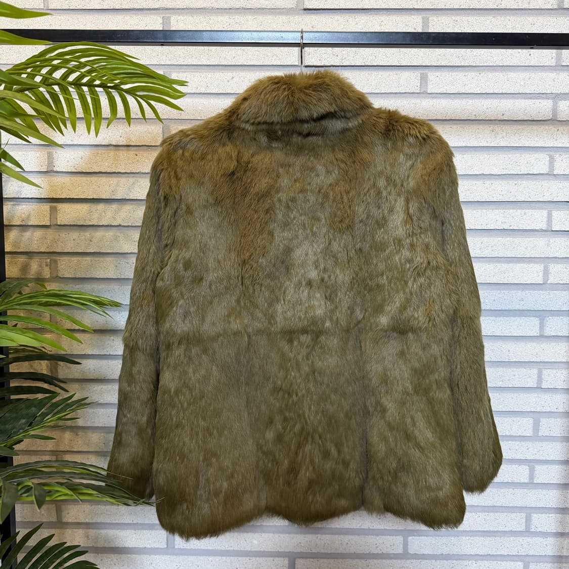 삼미모피 미디 퍼 자켓 라운드카라 히든후크 디테일 카키 상품이미지3