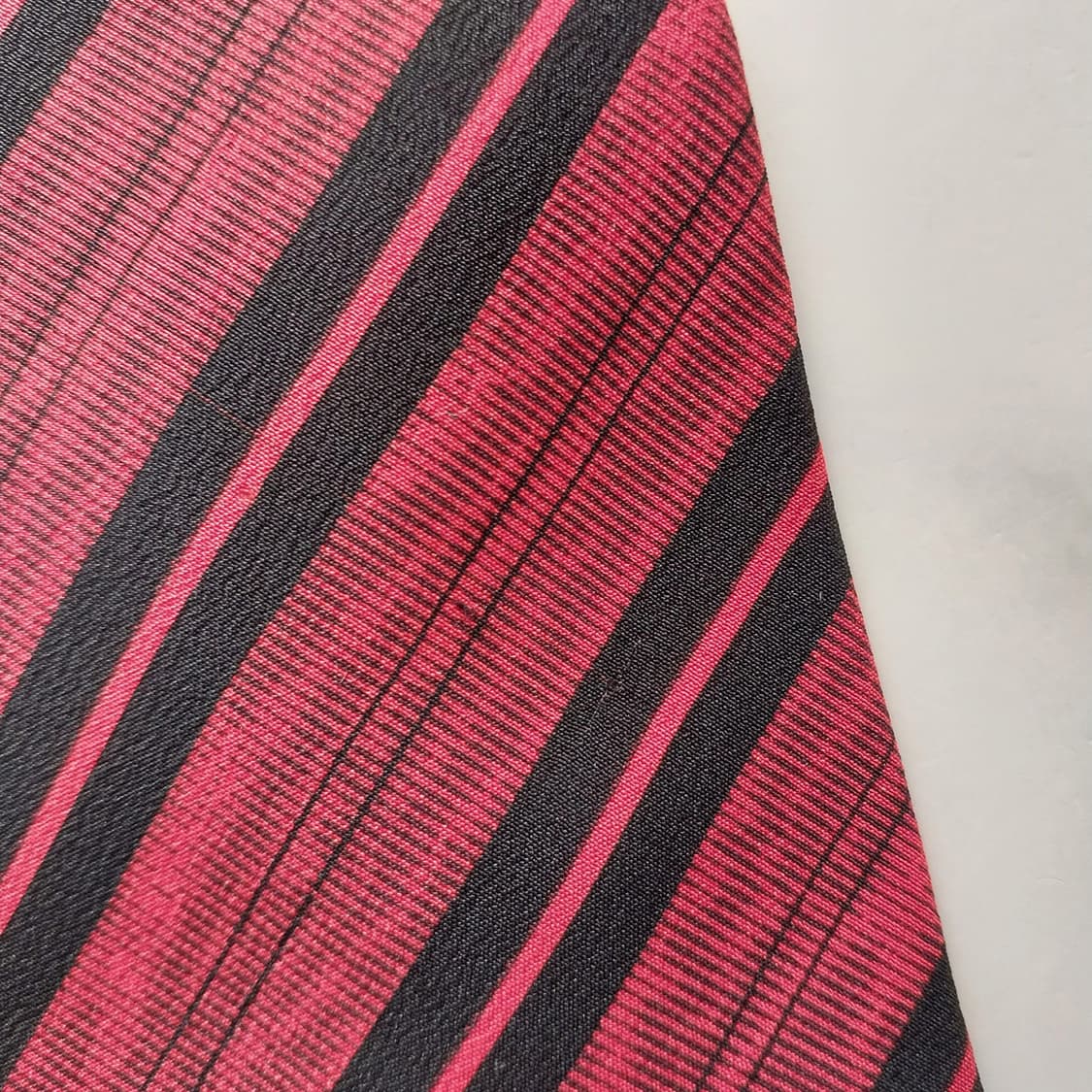 발렌티노 실크 레드 스트라이프 넥타이 8cm A등급 K1664
 상품이미지8