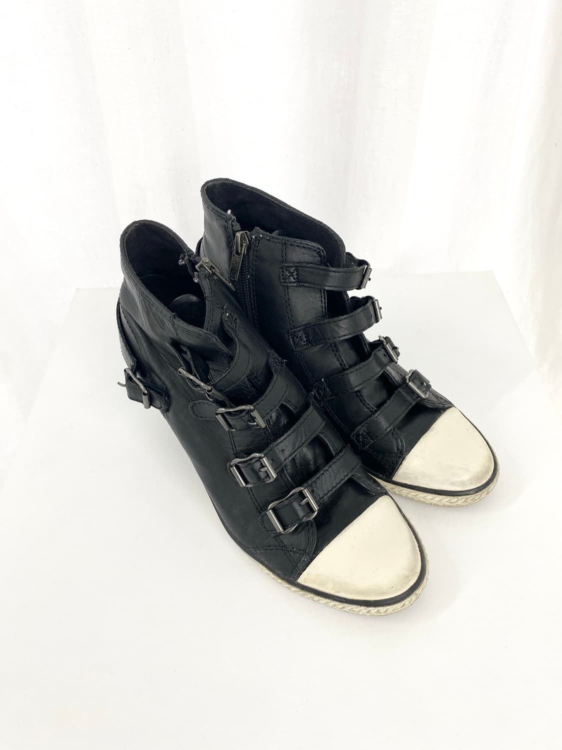 Ash Mid-Wedge Buckle Leather Sneakers 상품이미지3