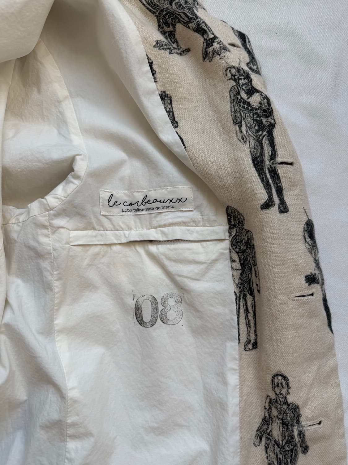 LCBX 괴인괴수 자켓 상품이미지3