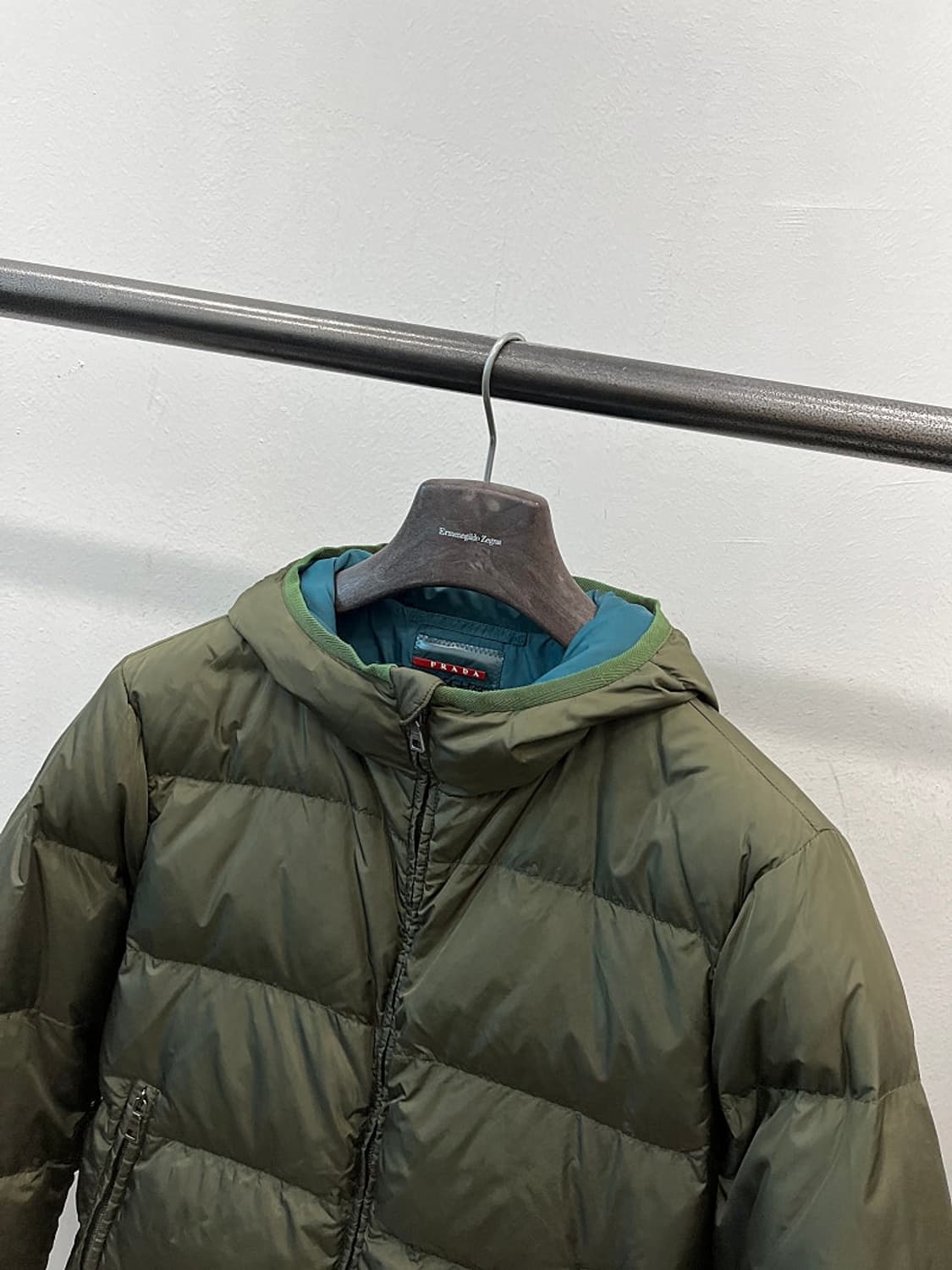 95) 프라다 카키 다운패딩  상품이미지4