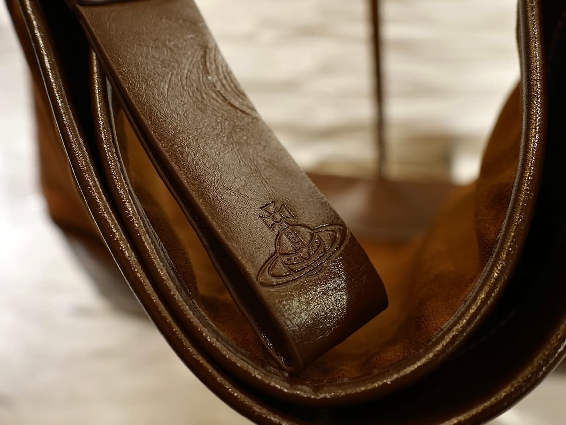 비비안웨스트우드 브라운 토트 호보백 상품이미지6