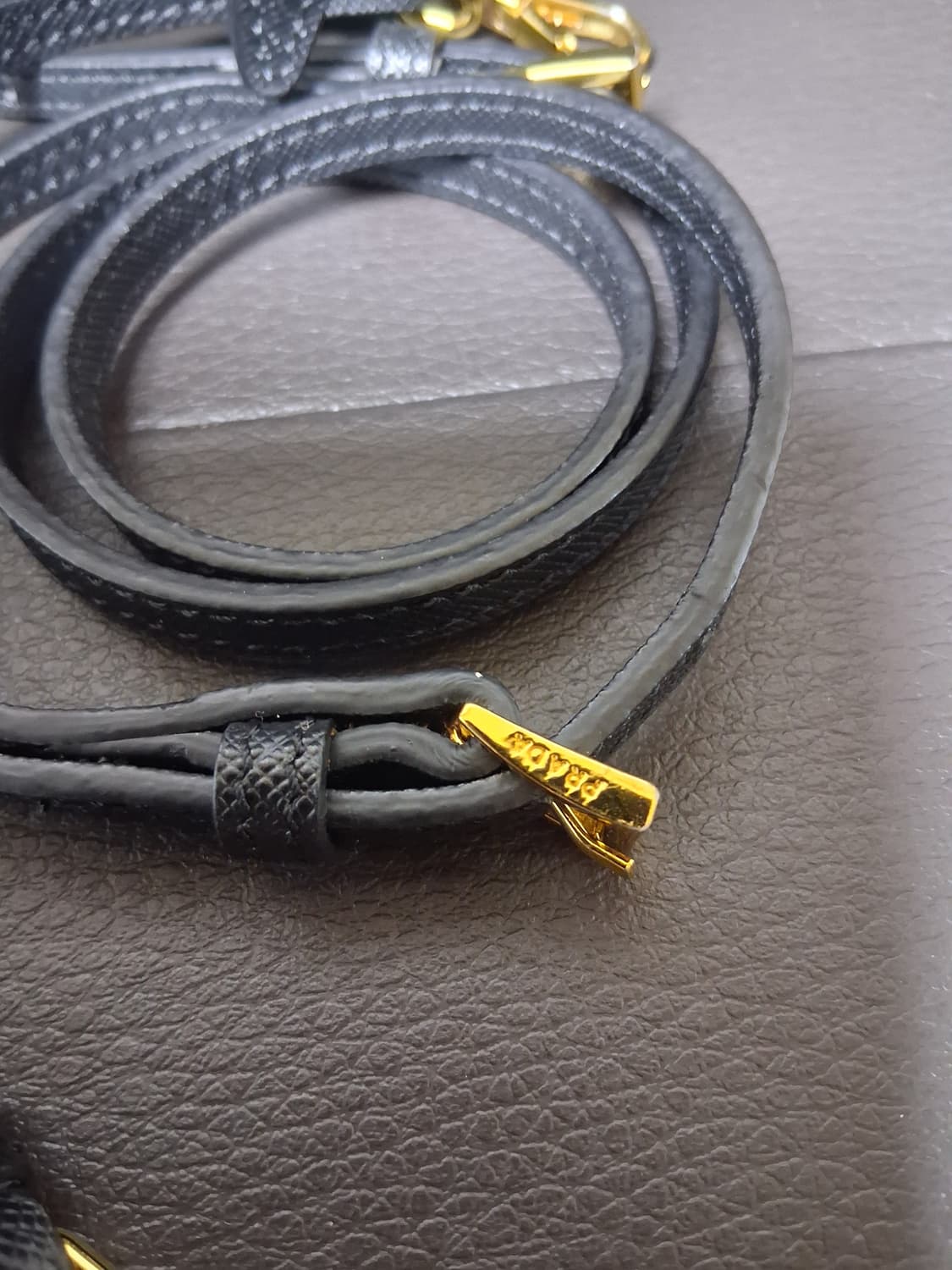 프라다 포코노 버킷백 상품이미지4