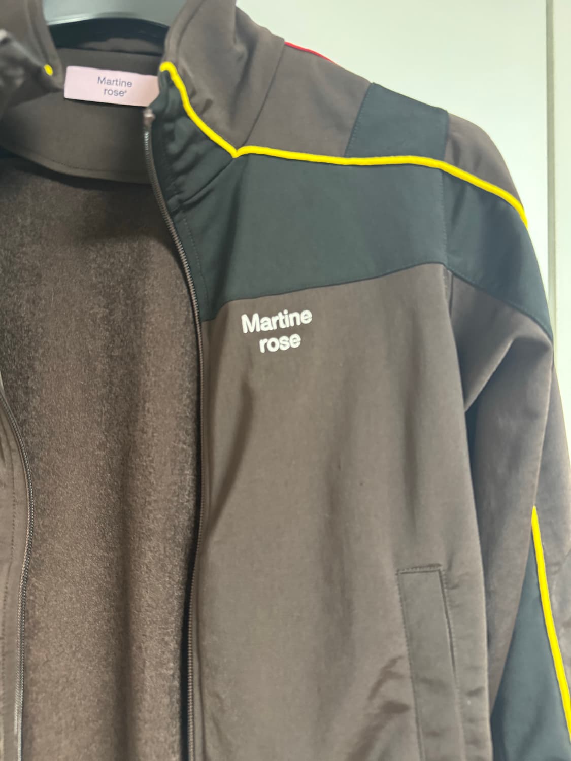 마틴로즈 트랙저지 판매합니다. 상품이미지4