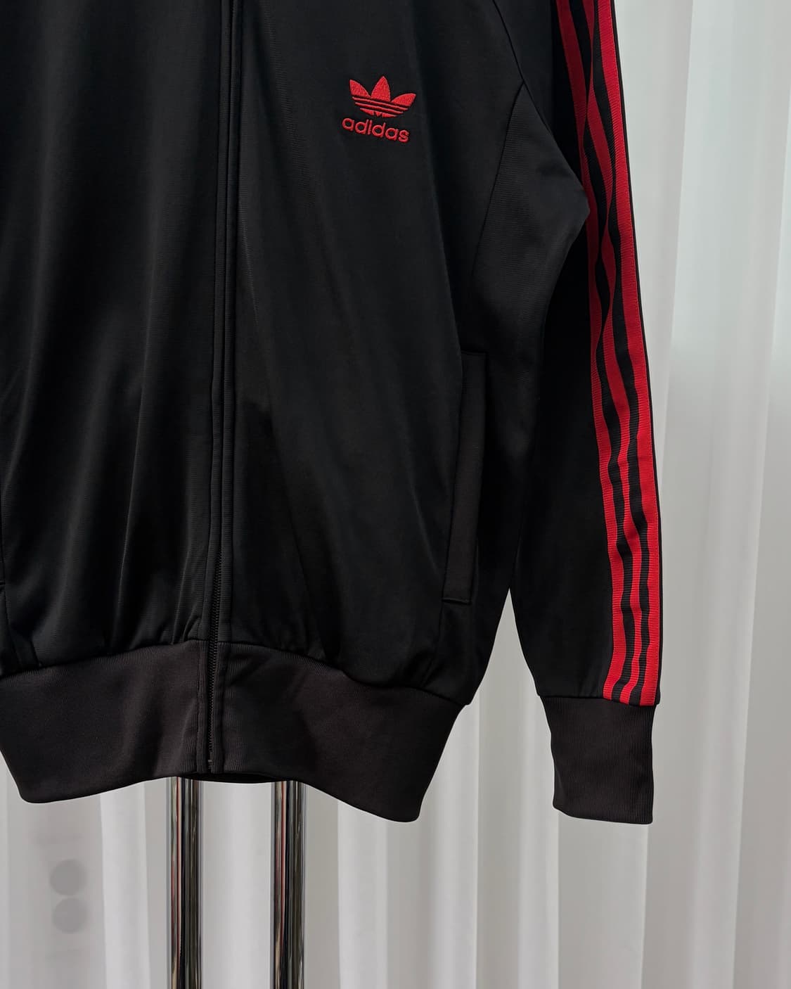 [L]아디다스 슈퍼스타 검빨 블랙 레드 트랙탑 져지 상품이미지4