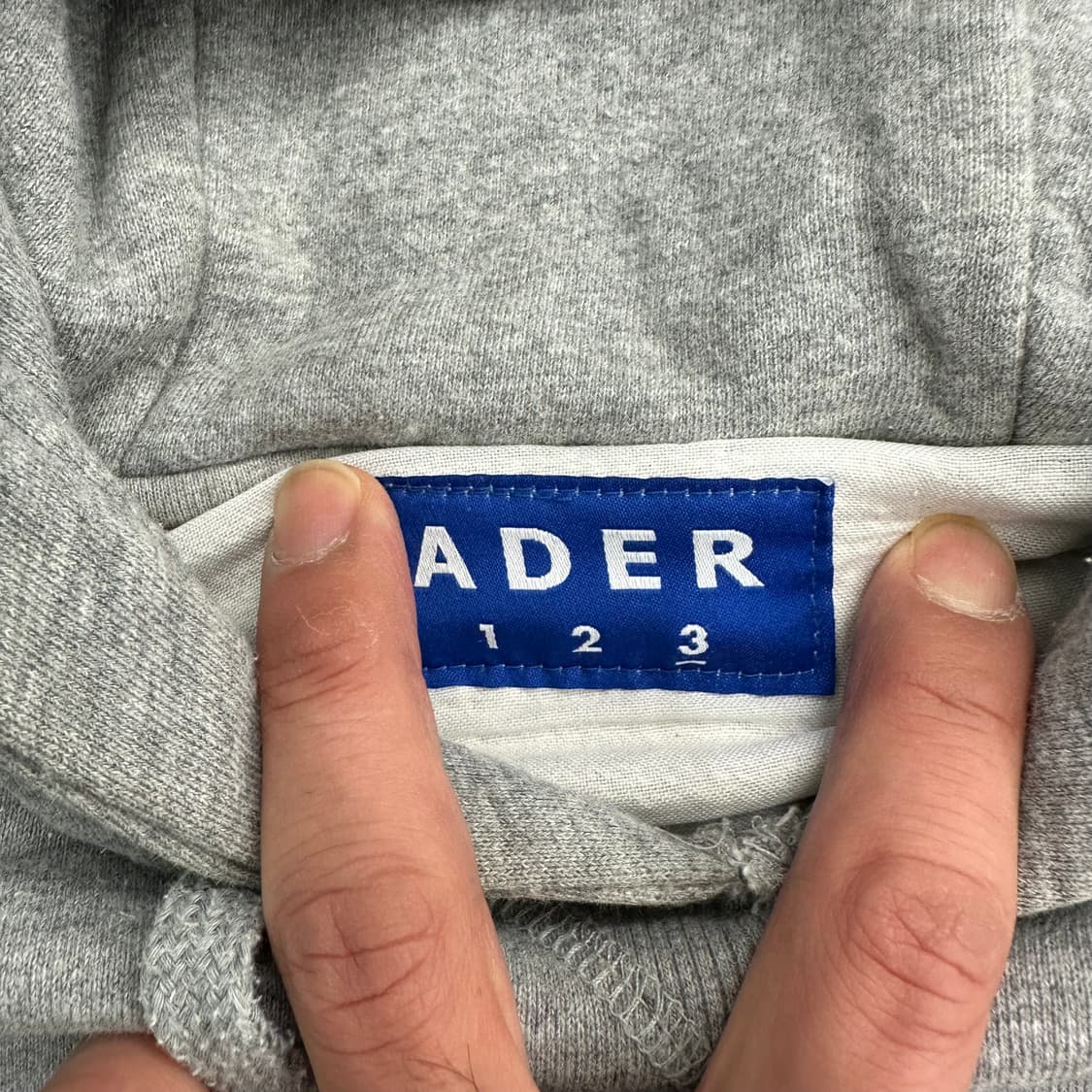 아더에러 초판 자수 후드티 상품이미지5