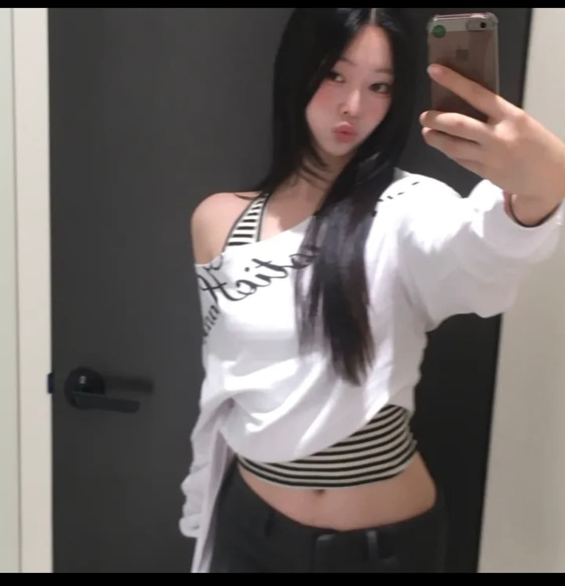 레터링 오프숄더 맨투맨  상품이미지5