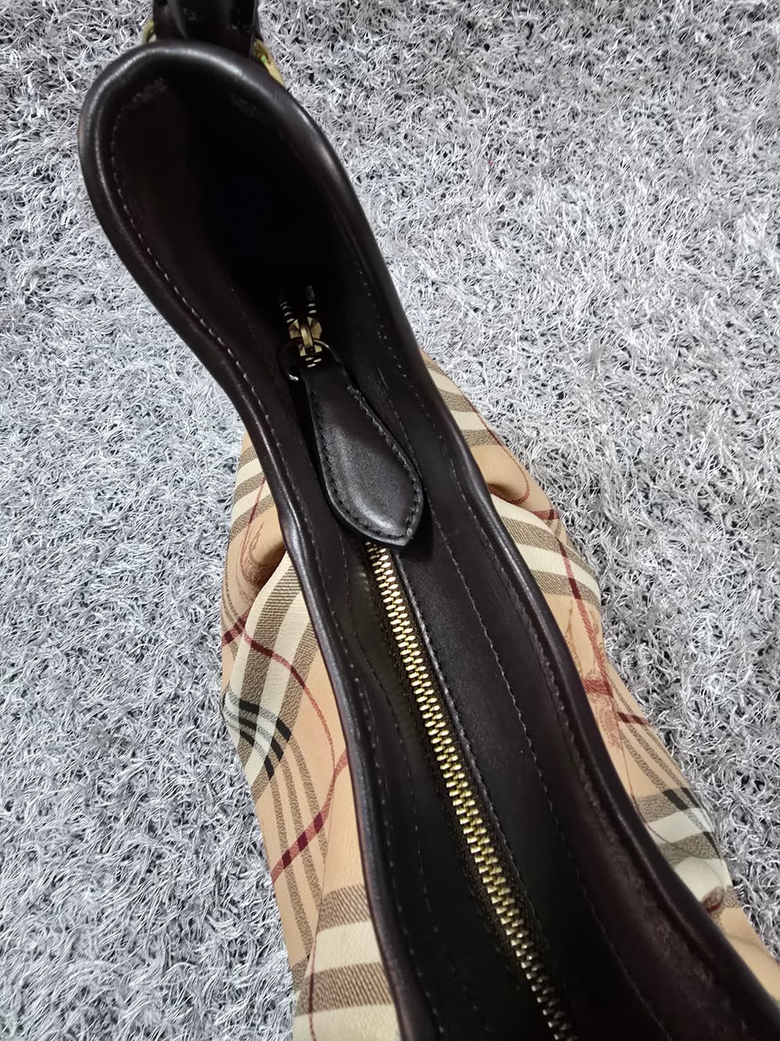 버버리 노바 체크 숄더백 상품이미지5