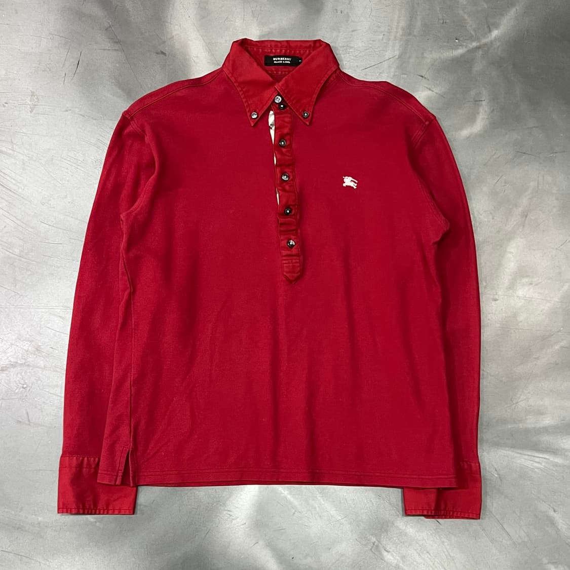  버버리 블랙라벨 기마로고 카라티 y14470 상품이미지1