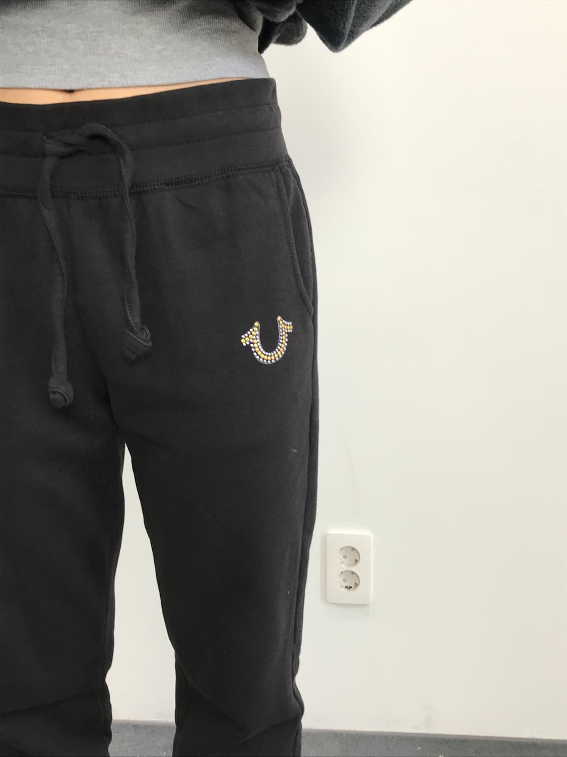 True Religion Stud Logo Jogger Pants 상품이미지2