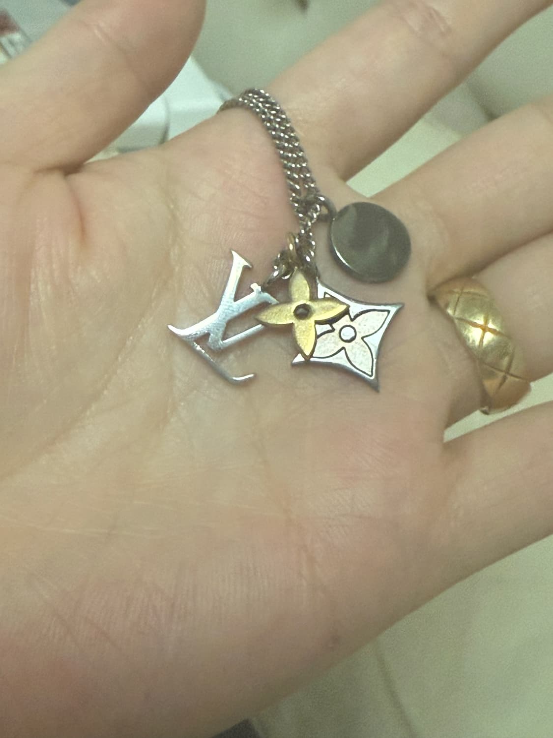 루이비통 인스팅트 목걸이 상품이미지3