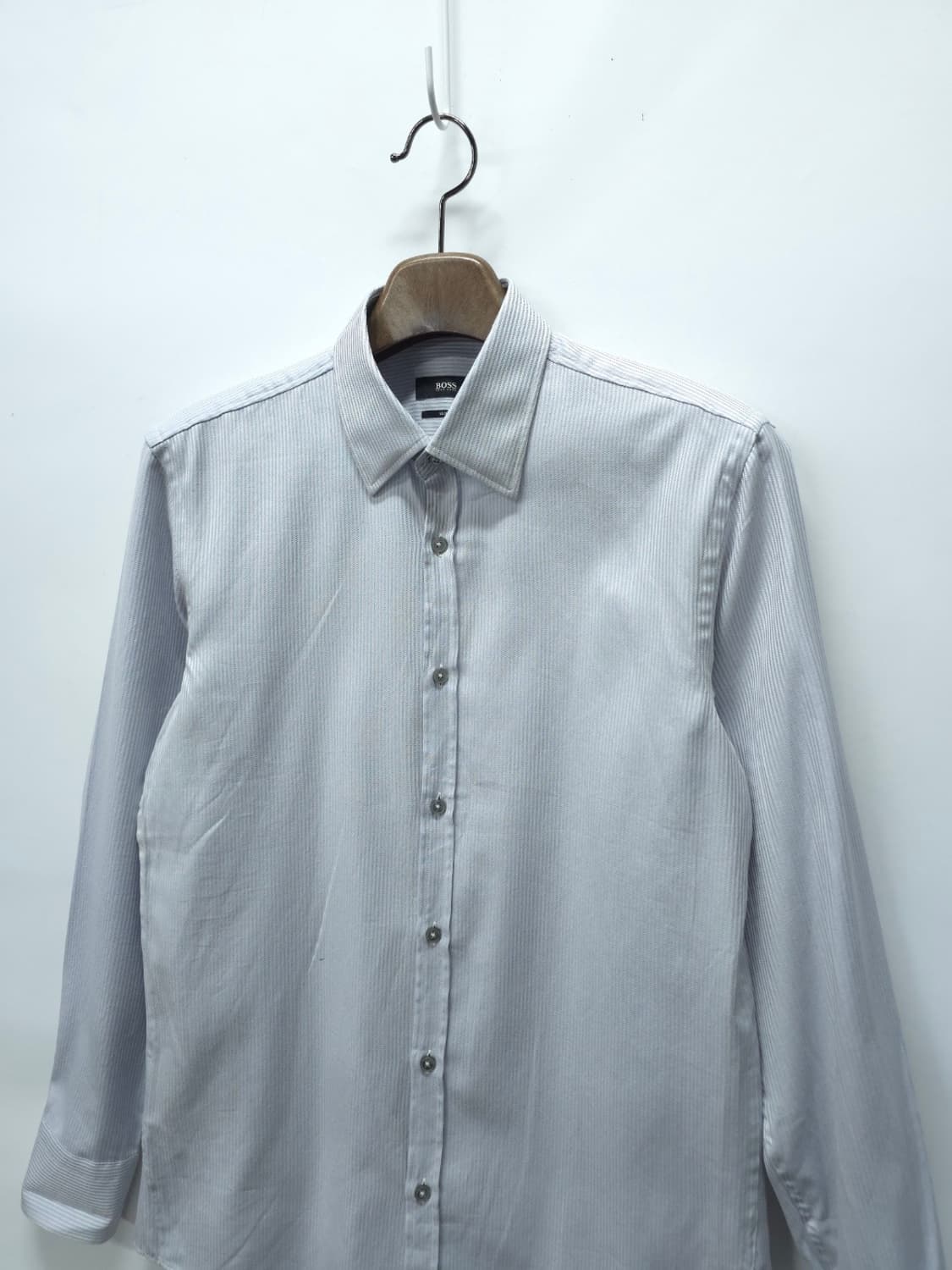 휴고보스 슬림핏 톤앤톤 스트라이프 셔츠 상품이미지2