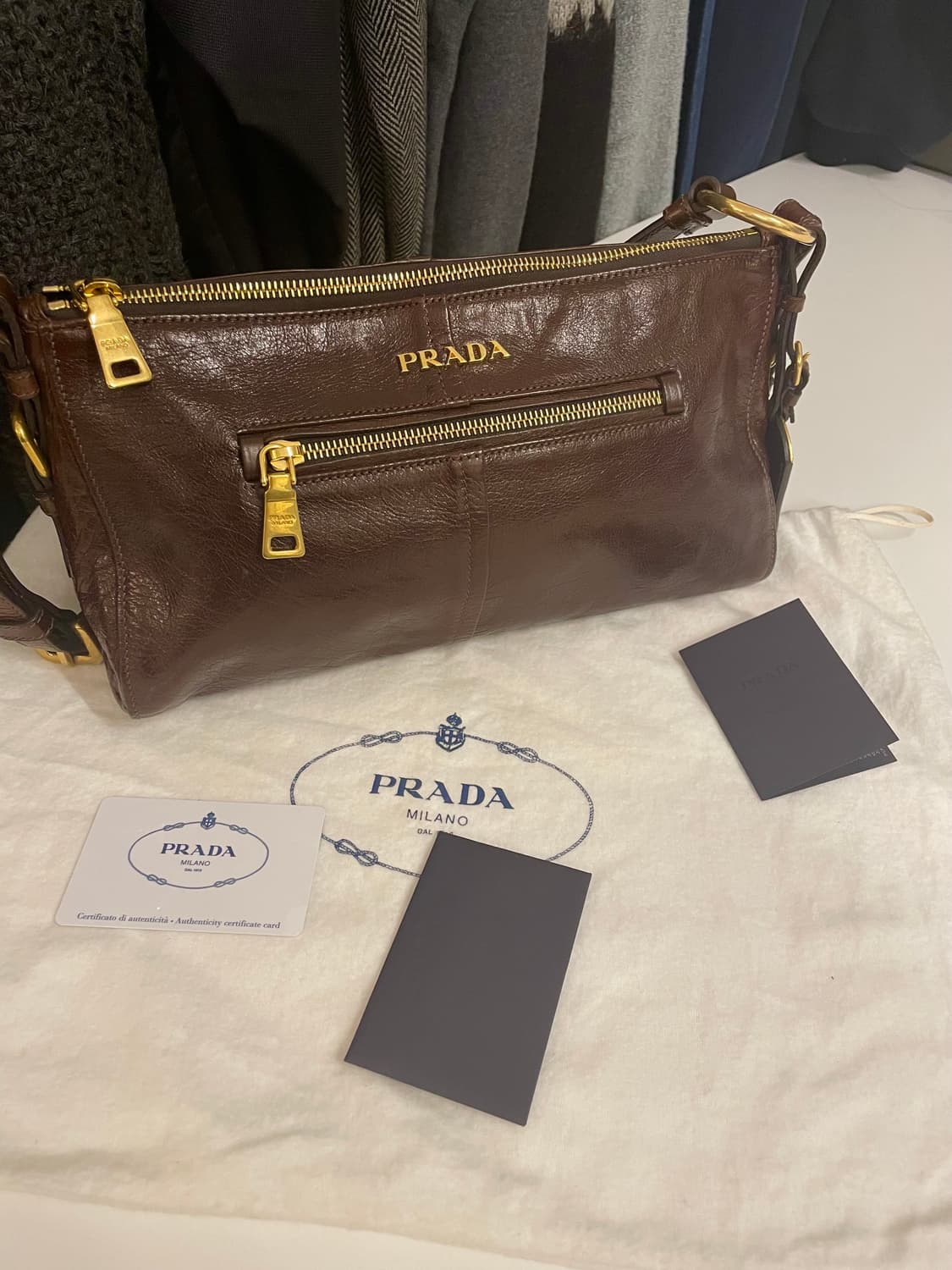 프라다 숄더백 상품이미지1