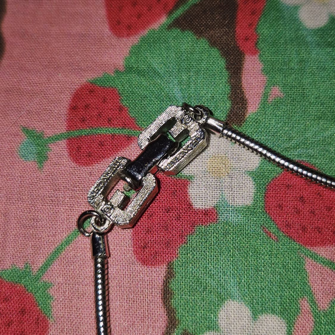 76s 지방시 비쥬 코스튬 네이비 쉘 목걸이 상품이미지9