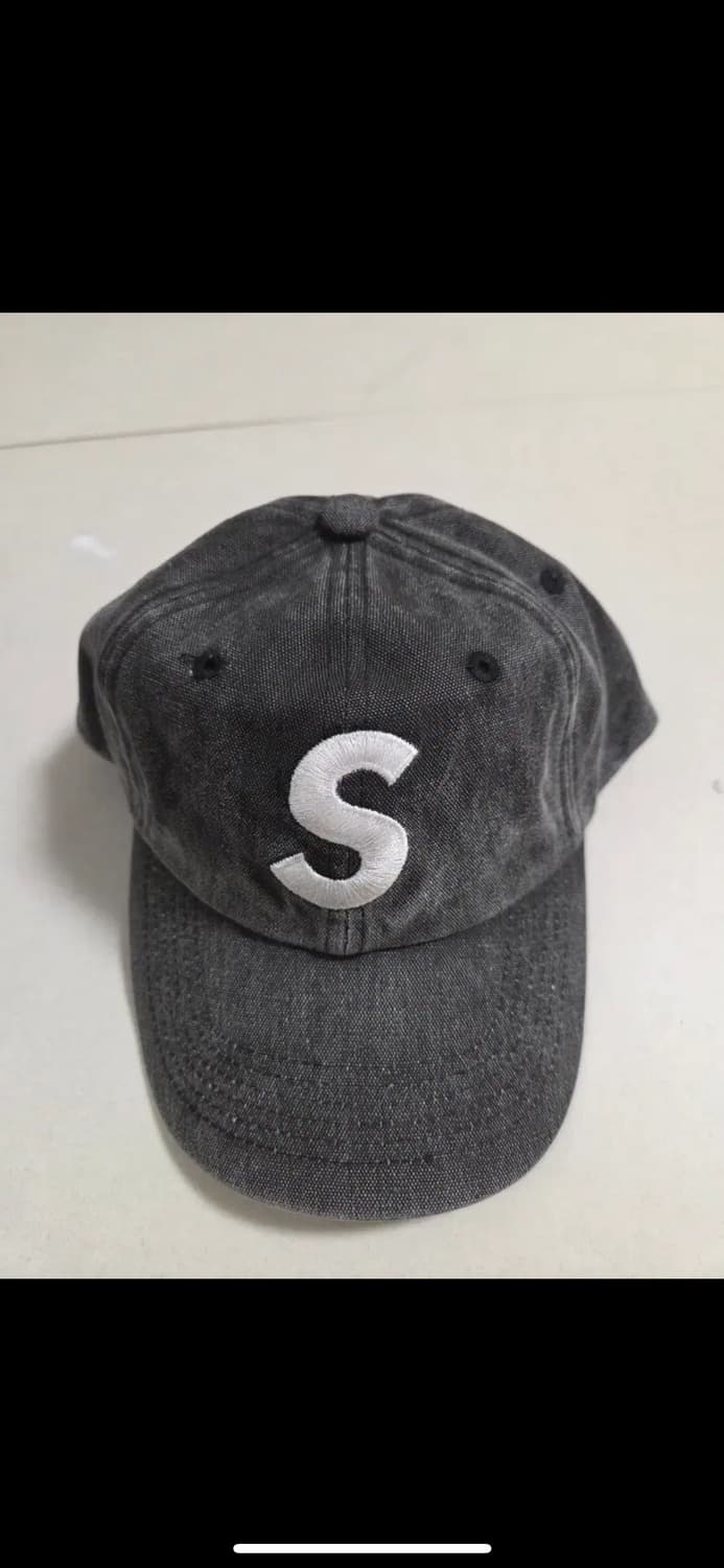 슈프림 피그먼트 S 로고 6-패널 블랙 - 24FW 상품이미지2