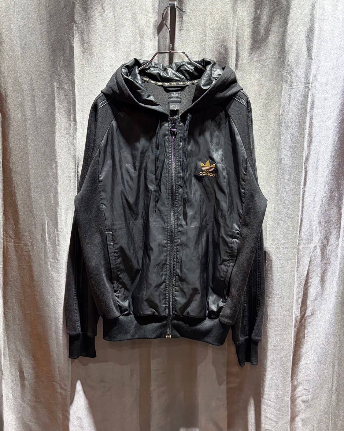 M 아디다스 골드로고 블랙 후드 트랙탑 상품이미지2