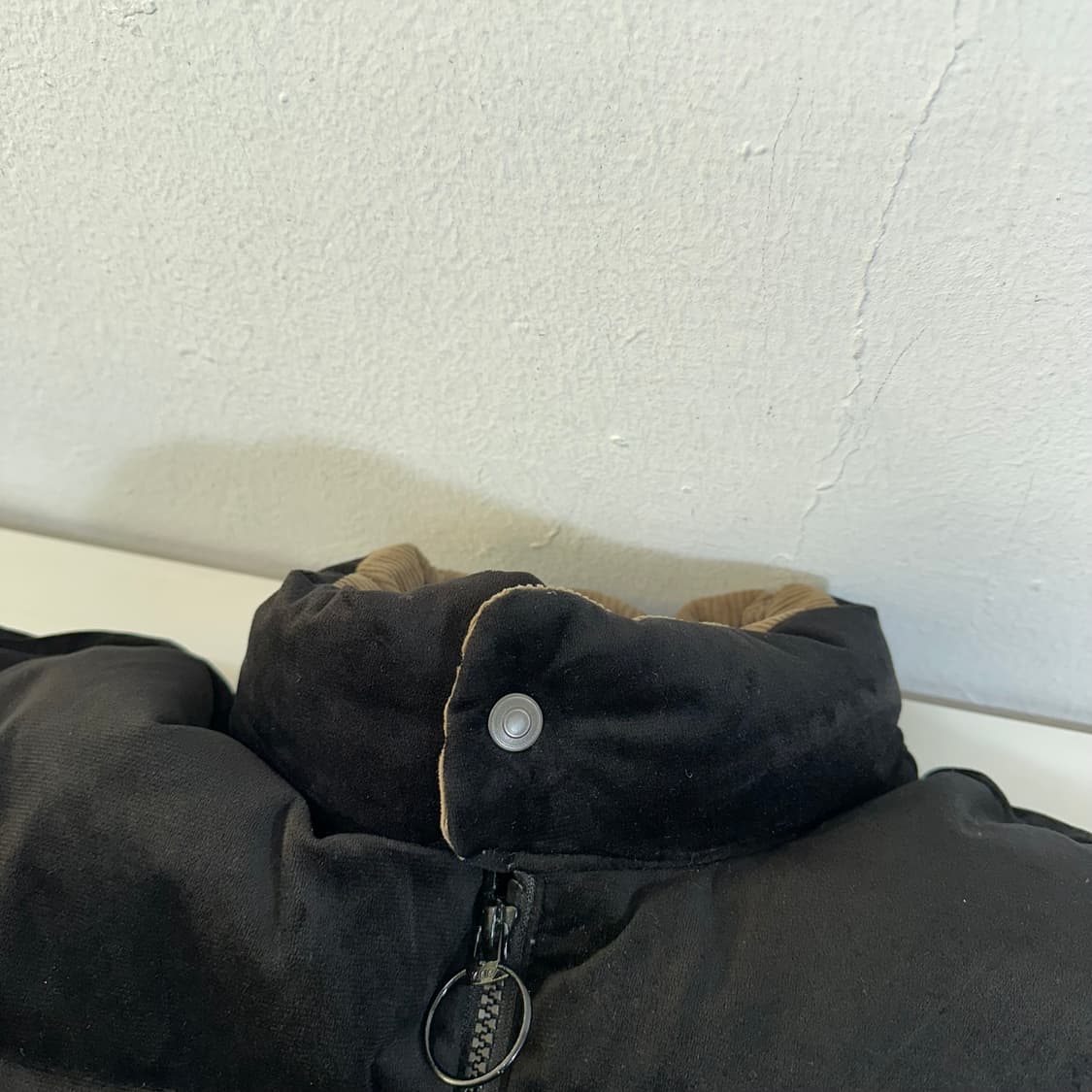 M 프리즘웍스 블랙 벨벳 구스다운 패딩 상품이미지5