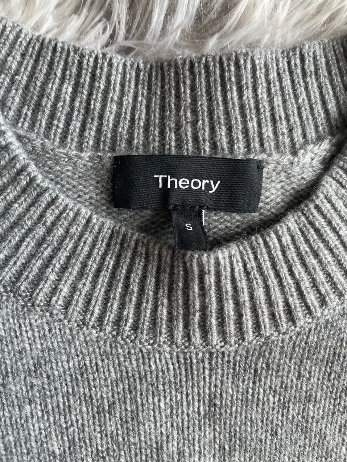 Theory 띠어리 그레이 니트 스웨터 캐시미어100 상품이미지2