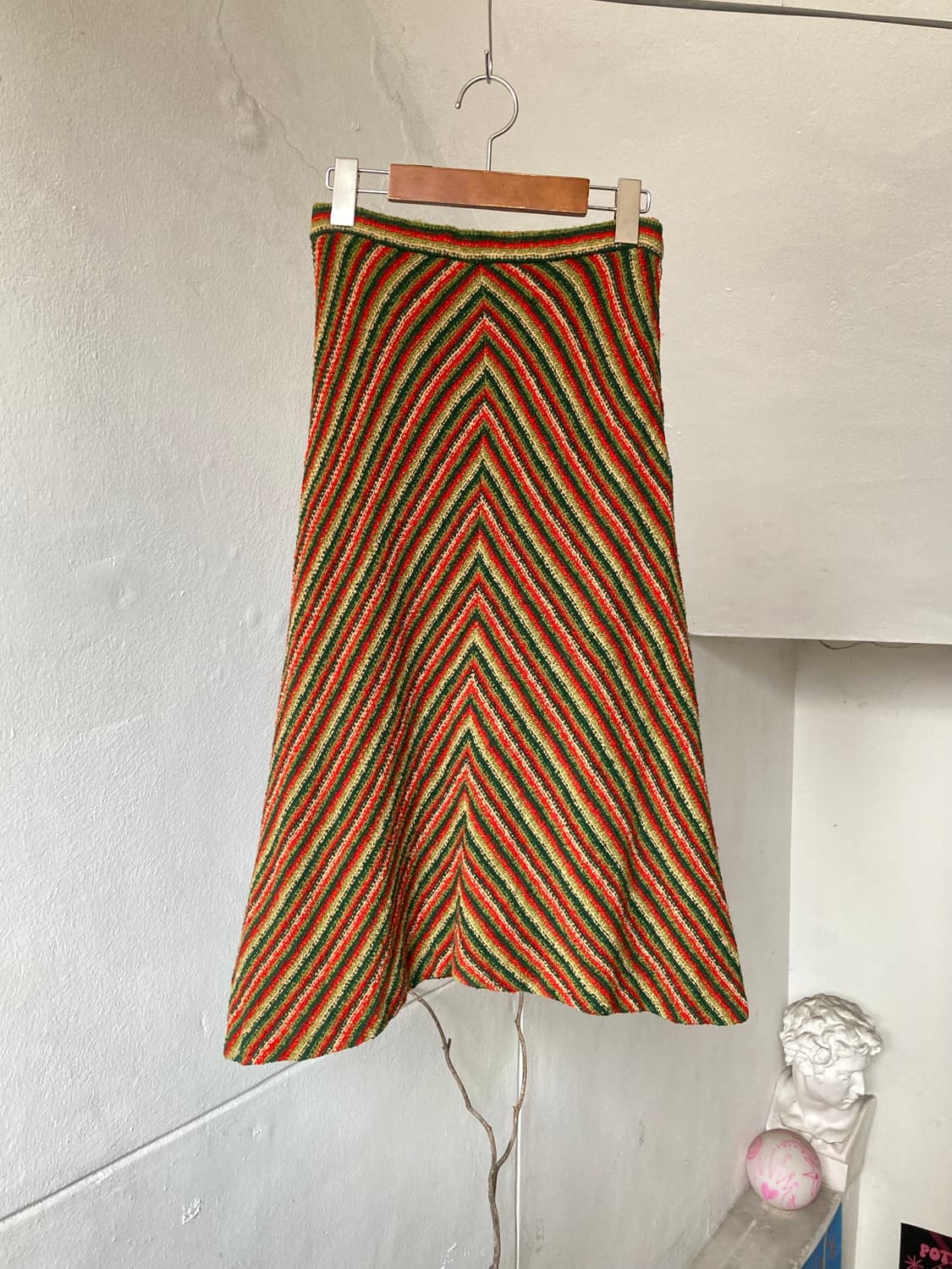 사선 언발 울 패턴 미디 스커트 상품이미지1