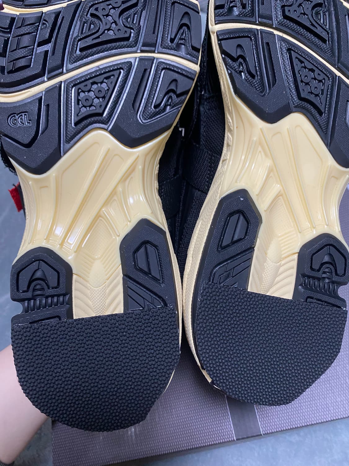 [275] 아식스 x 빔즈 젤카야노 14 고어텍스 블랙 상품이미지2