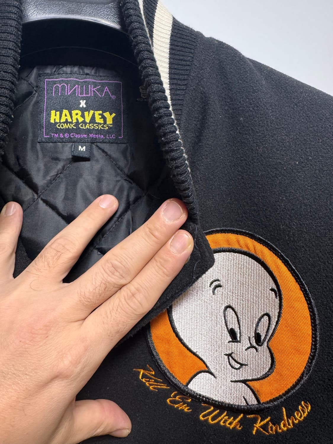 mishka x harvey comics 바시티 판매합니다 상품이미지3