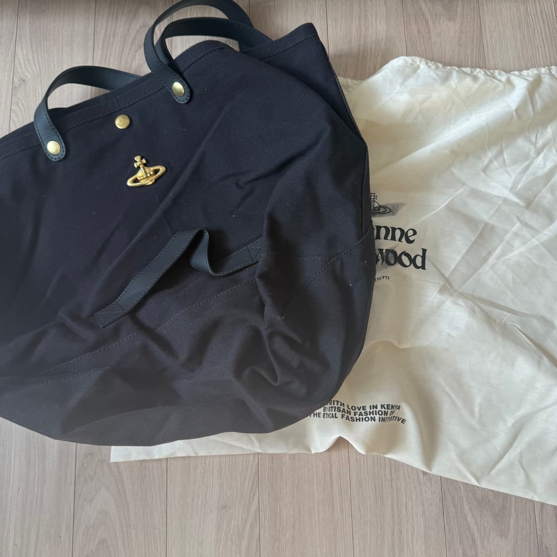 비비안웨스트우드 유틸리티 캔버스 쇼퍼백 상품이미지2