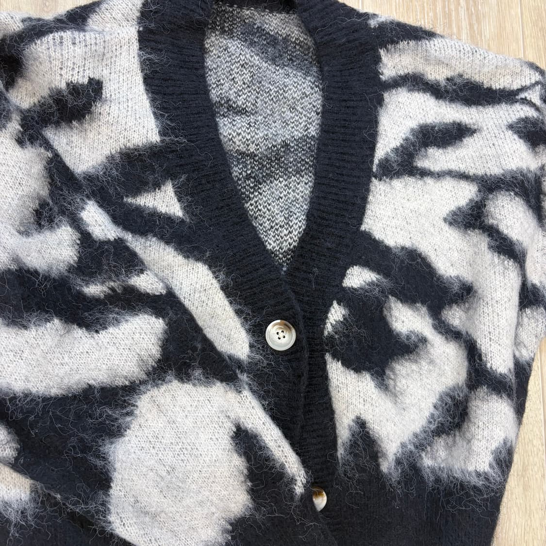 래퍼여친룩 지브라 앙고라 모헤어 니트 가디건 상품이미지2