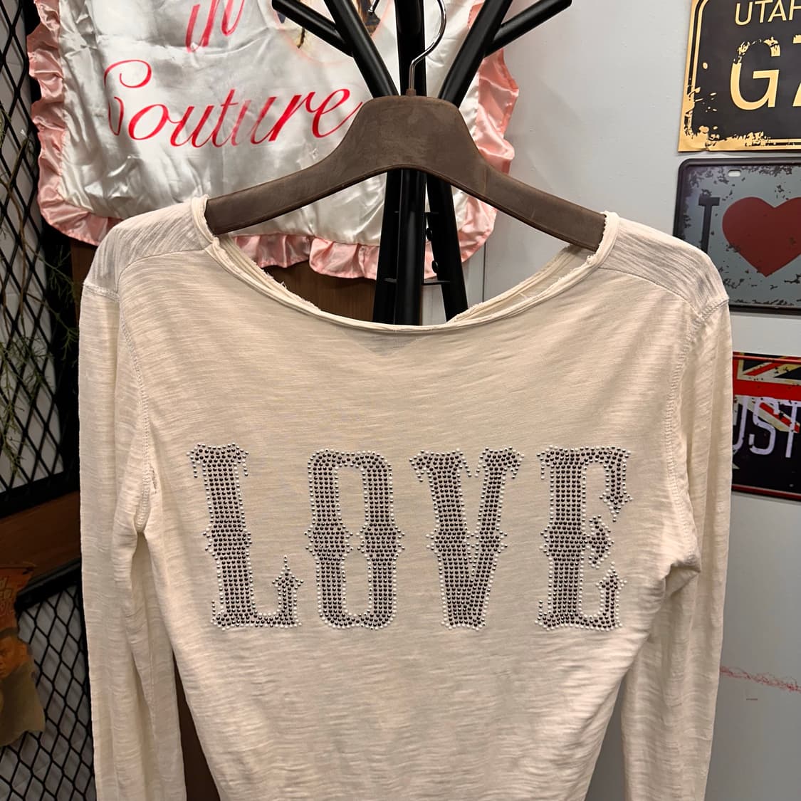 Ivory Crystal Lettering Long-Sleeve T-Sh 상품이미지4