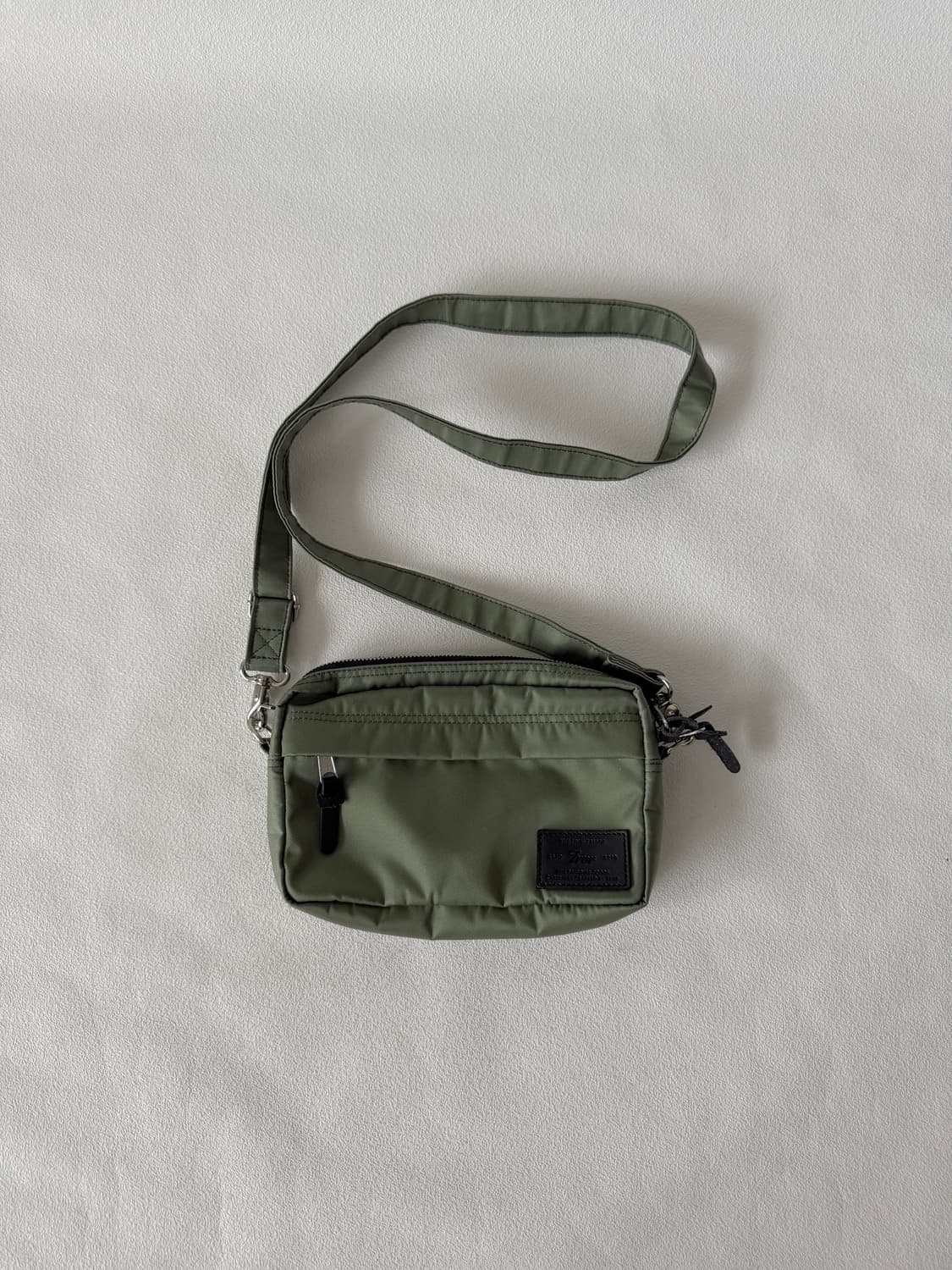 TRVR 미니 크로스백 상품이미지1