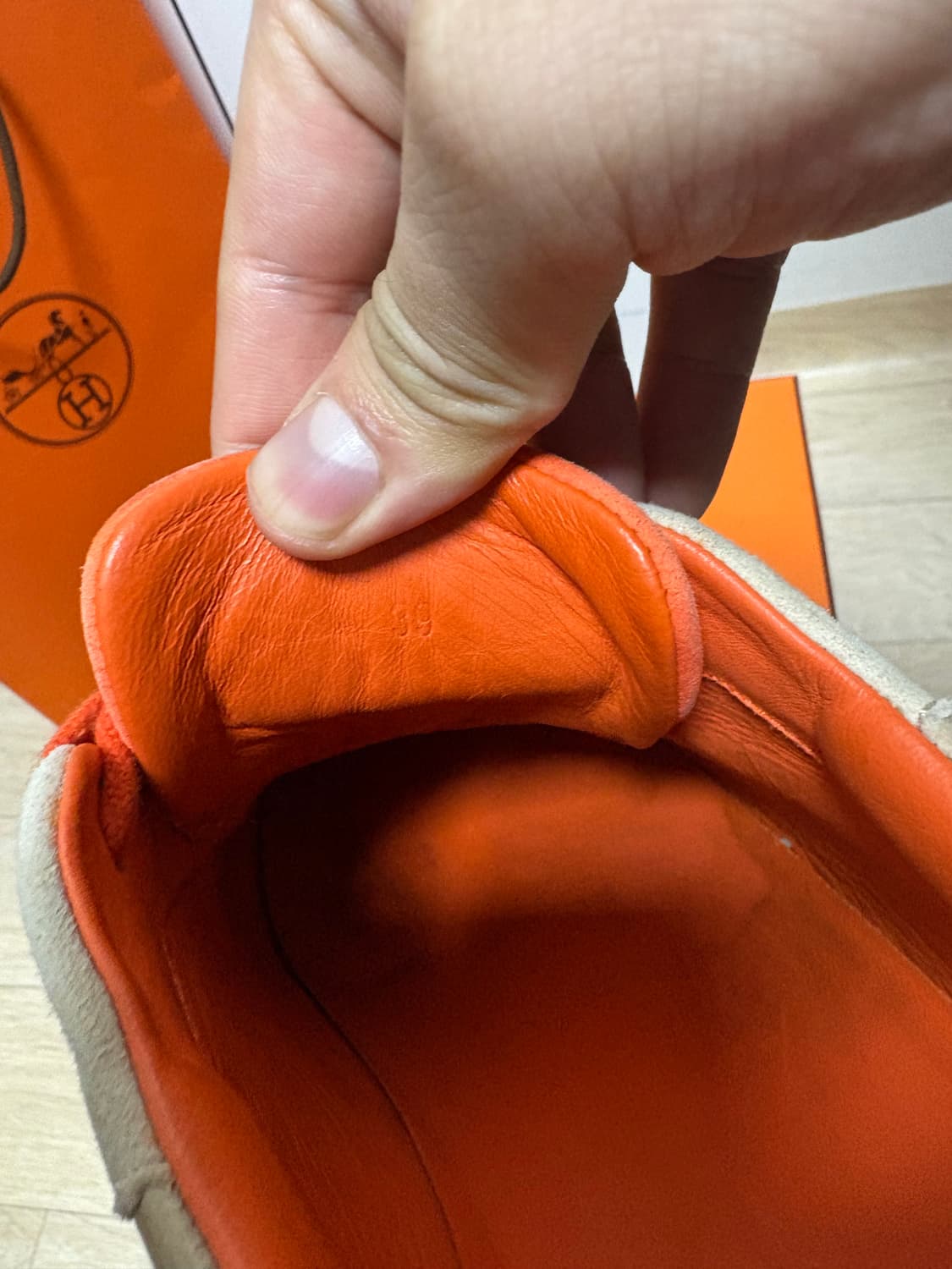 (정품, 39사이즈) 에르메스 바운싱 오렌지 스니커즈 상품이미지7