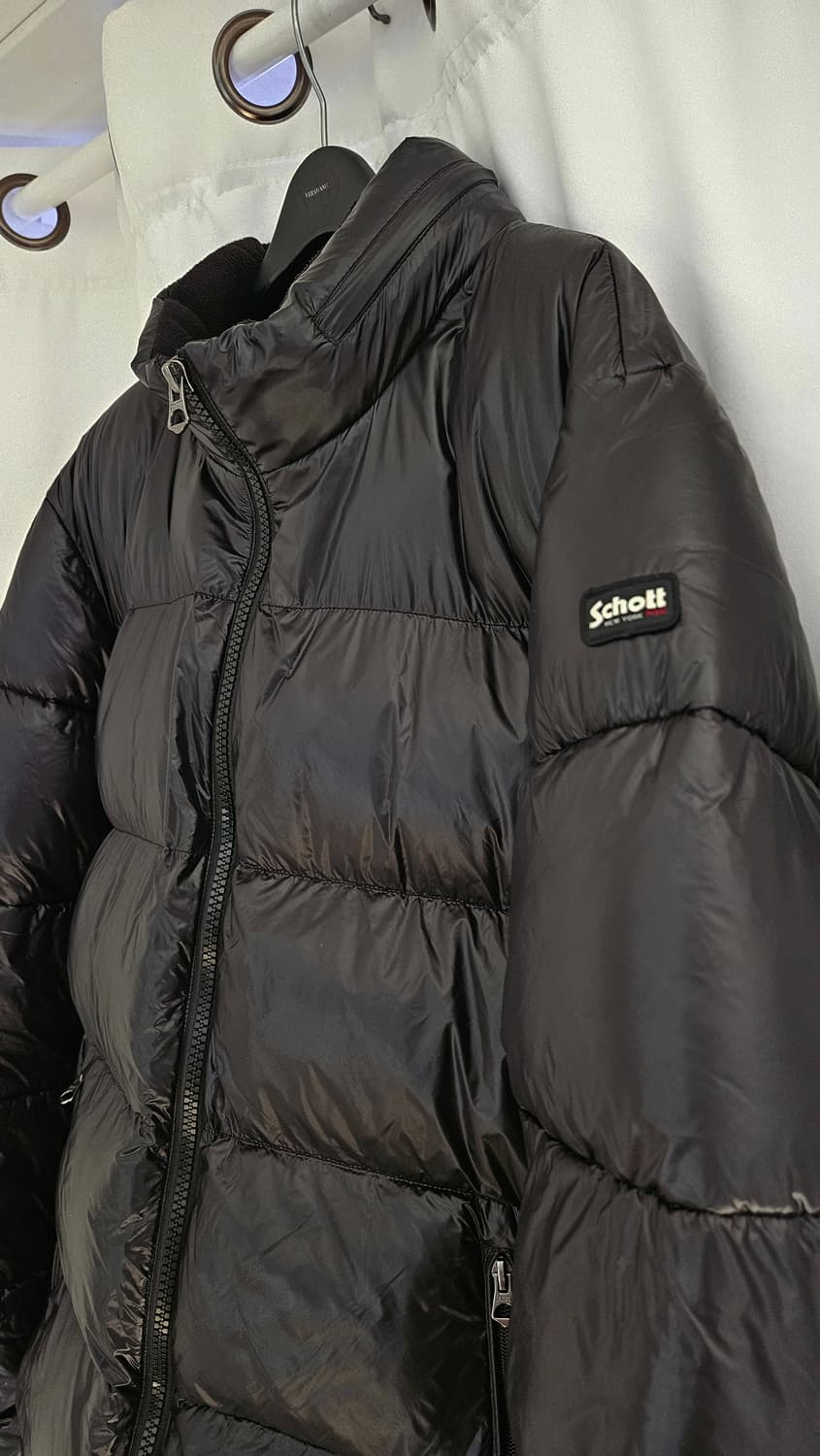 Schott NYC 유광 블랙 패딩 상품이미지2