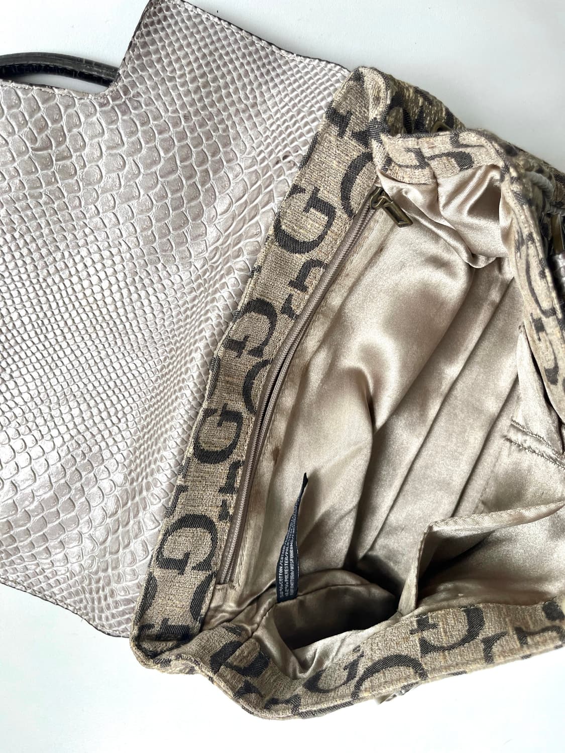 Guess 00s metalic square bag 상품이미지10