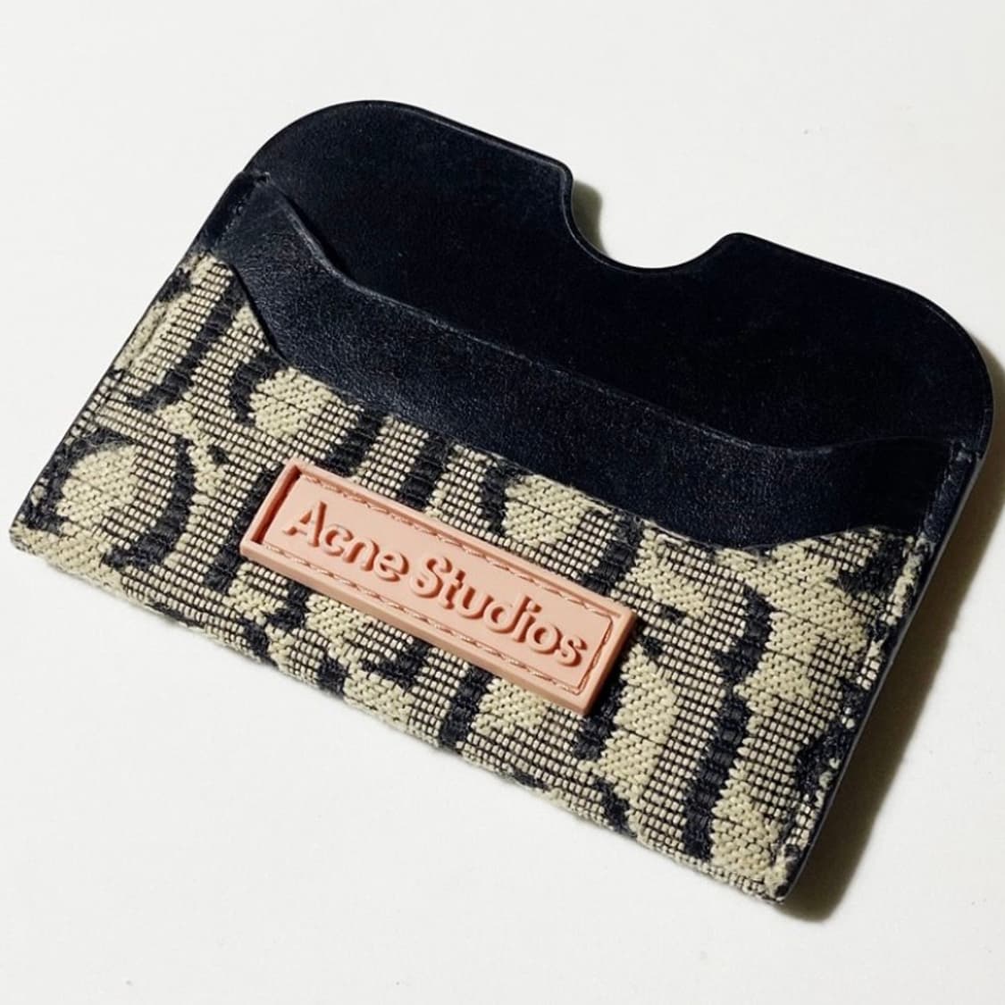 [정품] 아크네 스튜디오 쟈가드 소가죽 카드지갑 상품이미지1