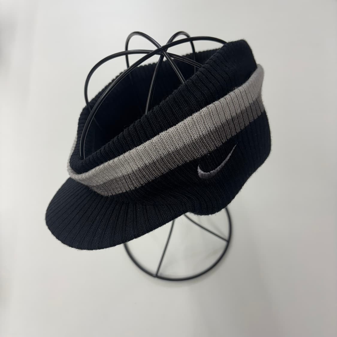 나이키(Nike) 골프 니트 선바이저 - 블랙/그레이 상품이미지1