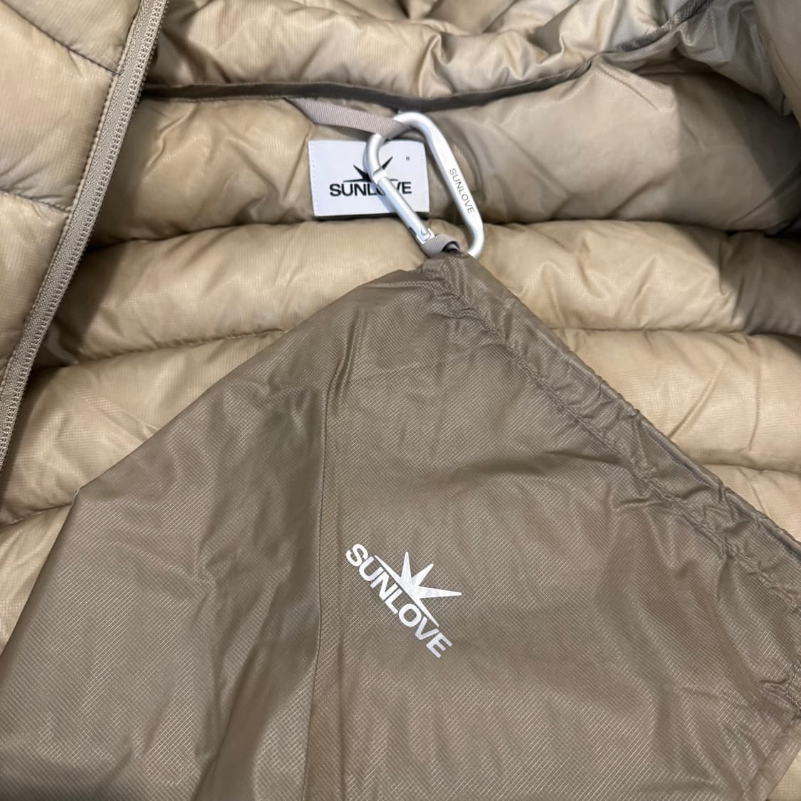 (새상품) 썬러브 패딩 스톤 Hooded Fly Light 상품이미지5