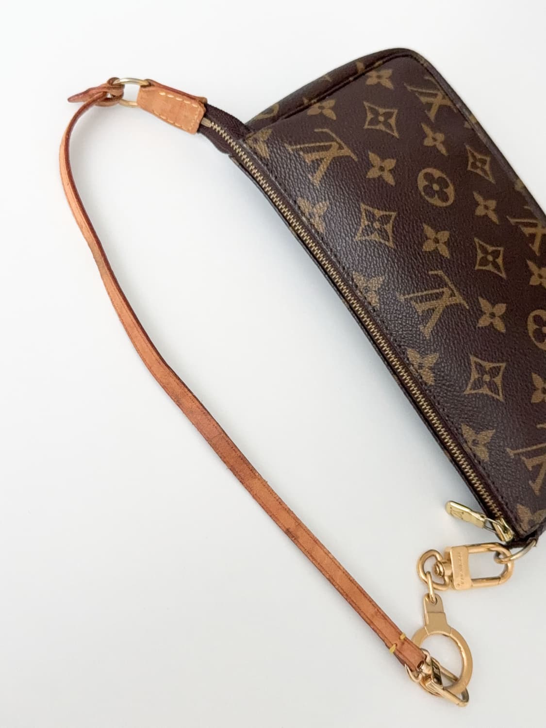 루이비통 모노그램 포치백 악세수아 상품이미지8