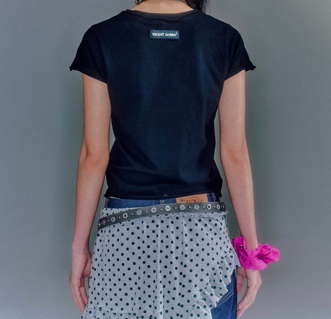 베이컨트 아카이브 (WOMEN) DELLA ARTWORK T-SHIRT  상품이미지2