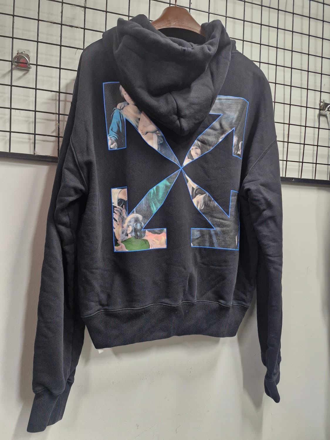 95M (20FW) 오프화이트 카라바조 페인팅 후드티 블랙 상품이미지7