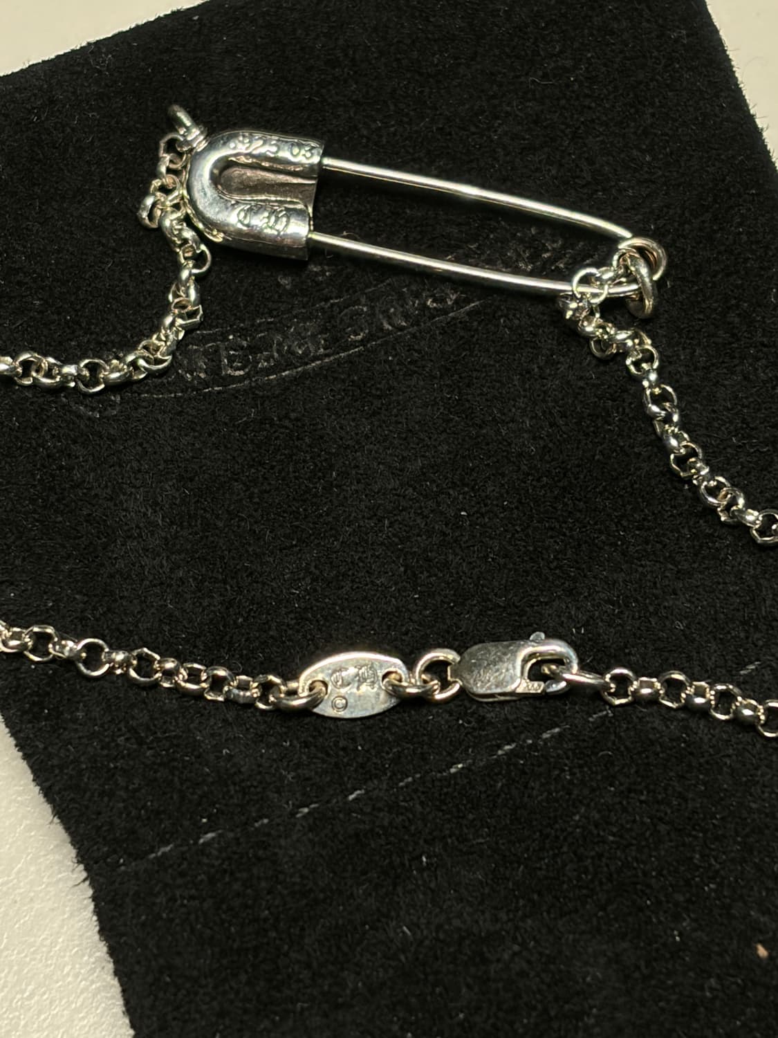 크롬하츠 세이프티핀 일체형 목걸이 1p 다이아 18인치 상품이미지6