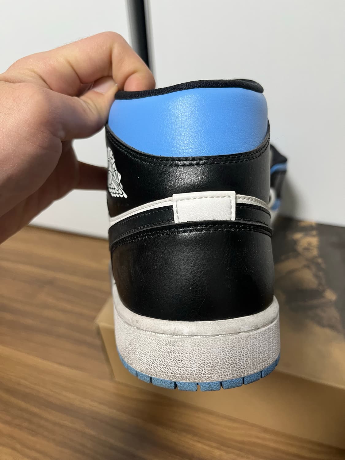 조던1 미드 상품이미지3