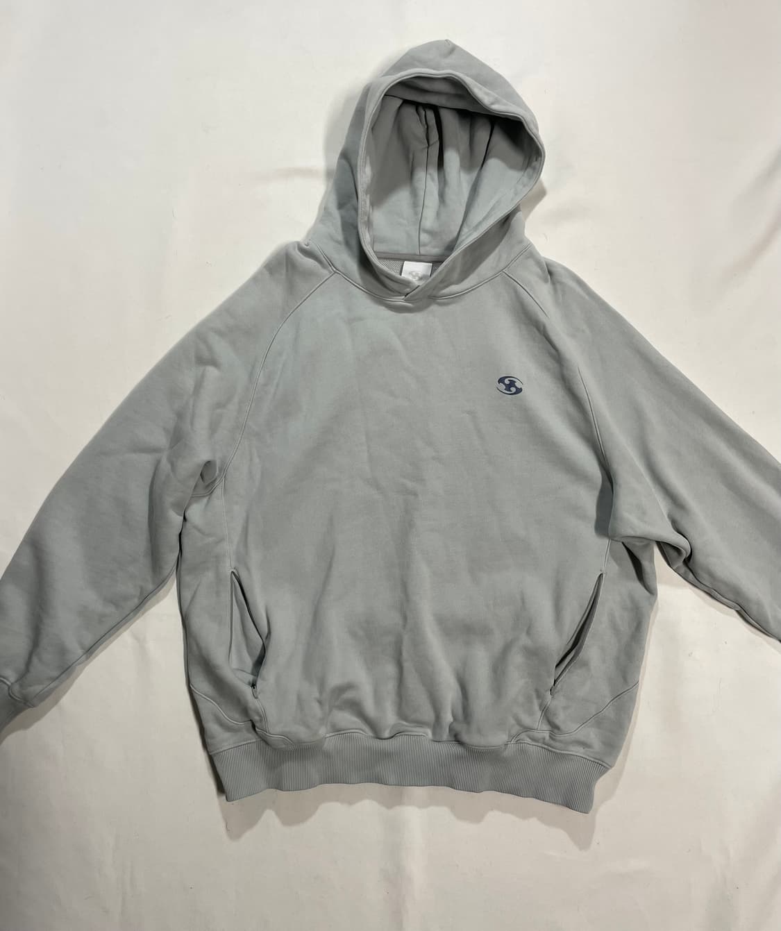 산산기어 23fw 레글런 후디 그레이 상품이미지4