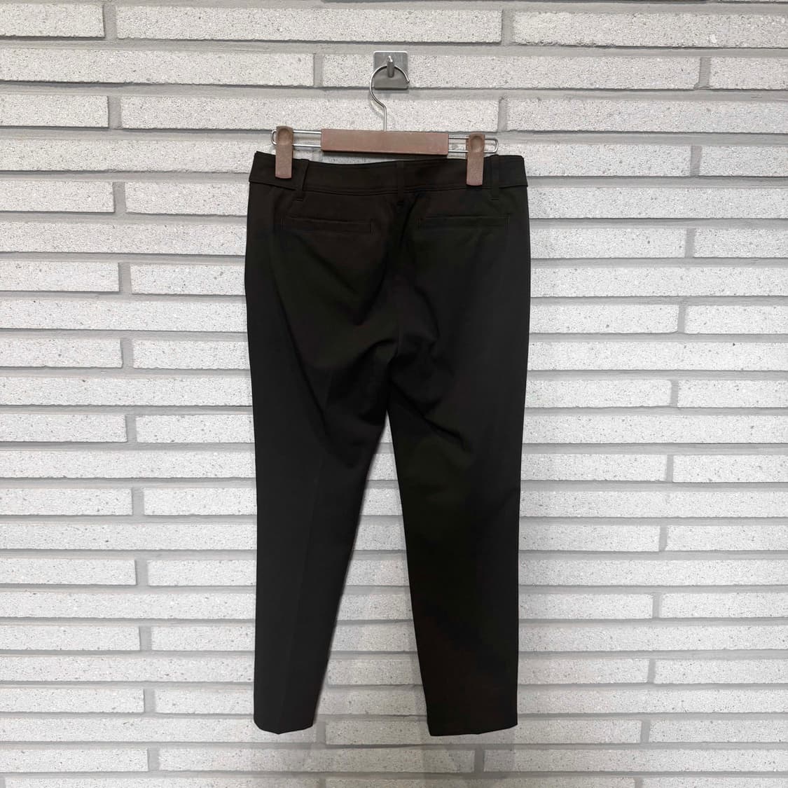 버버리 슬랙스 미니멀 테이퍼드 디테일 블랙 상품이미지2