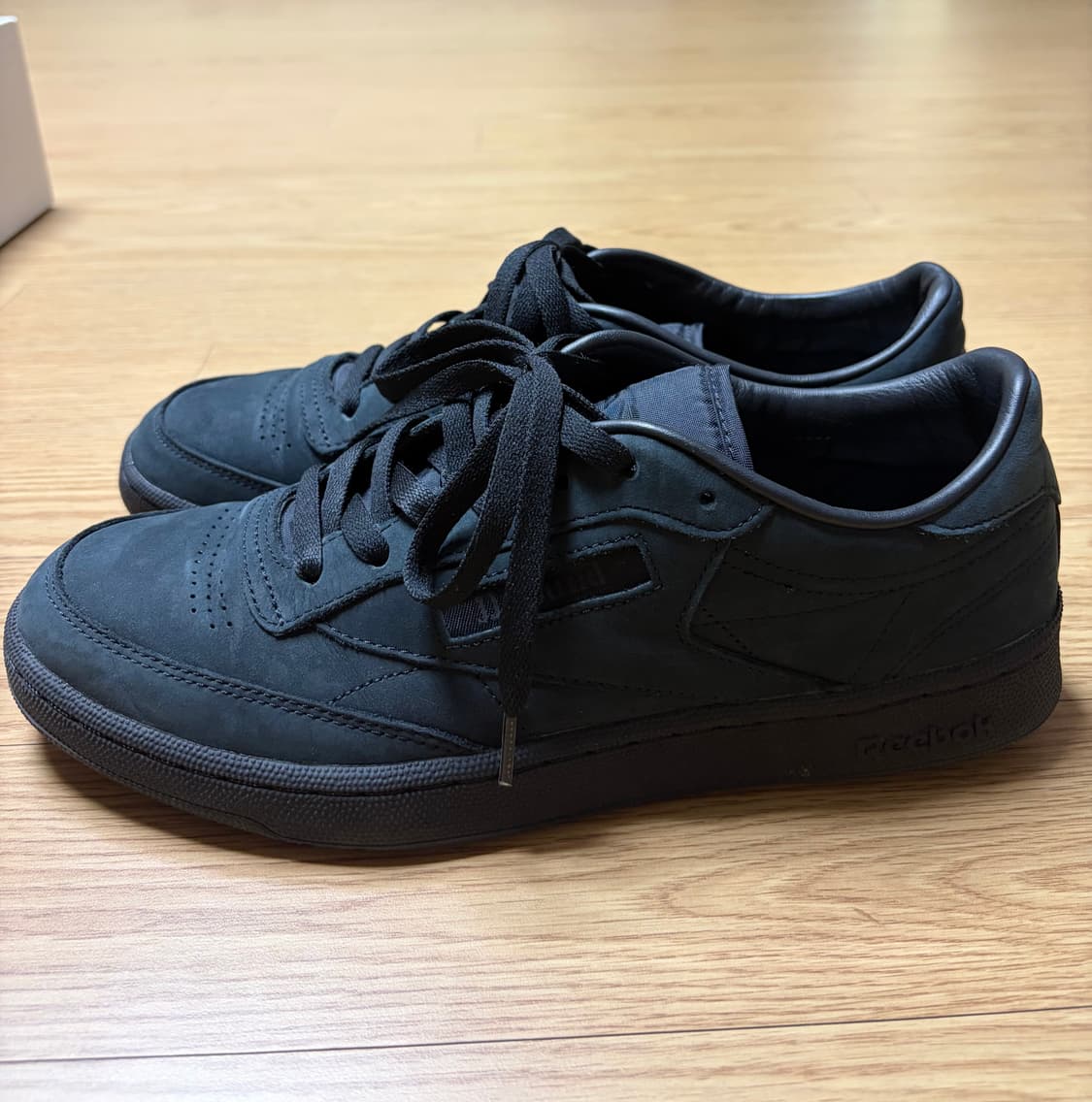 리복 자운드 클럽c 285사이즈 판매합니다 상품이미지4