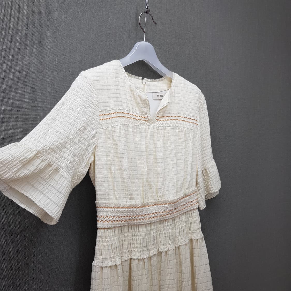 한섬 마인 2020 스모킹 디테일 롱 원피스 82-94-160사이즈 상품이미지3