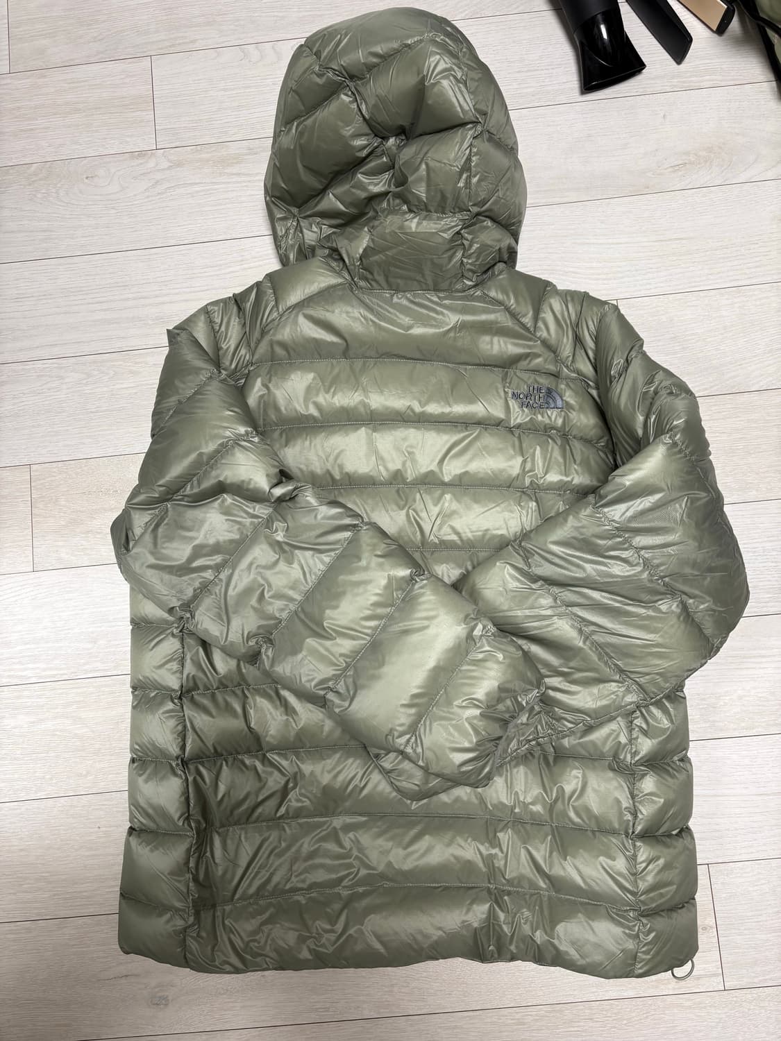 [105] 노스페이스 마티에 경량 후드 다운 라이트 카키 상품이미지4