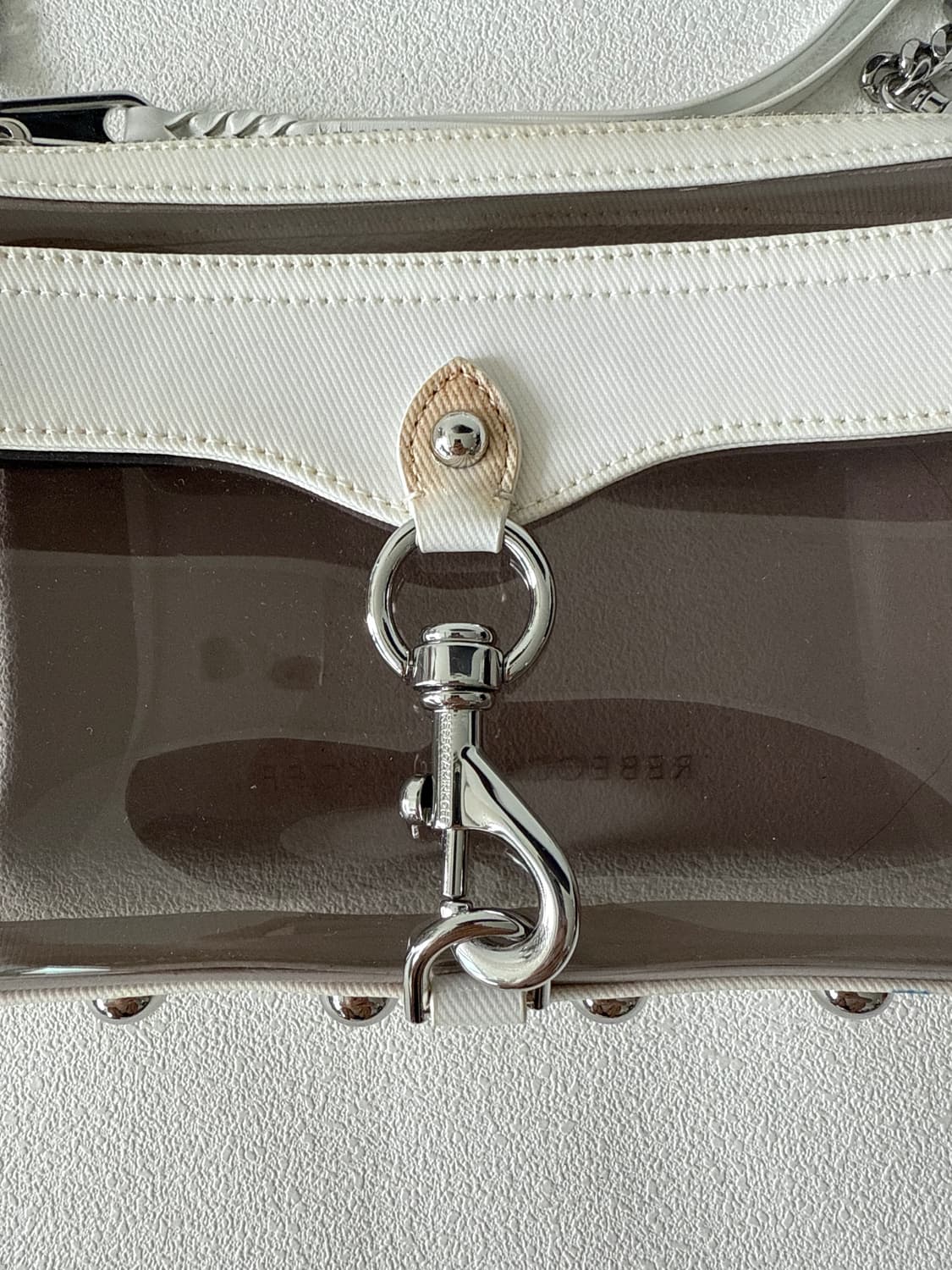 레베카밍코프(REBECCA MINKOFF) PVC 크로스백 상품이미지3